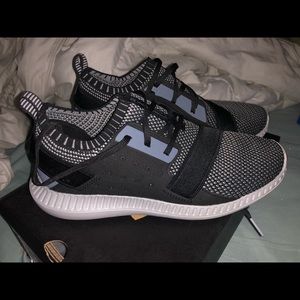 Under Armour Threadborne Shift (Fits Woman’s 7)